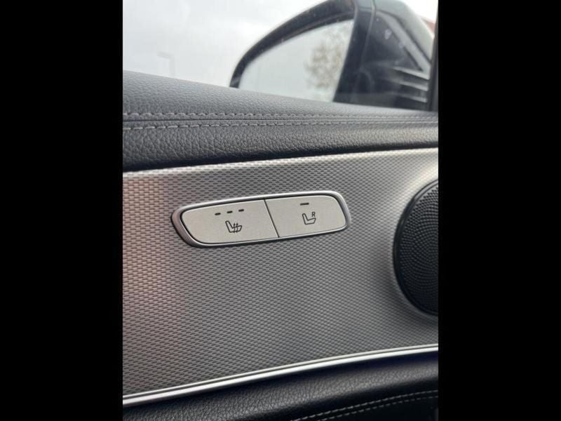 Image 4/4