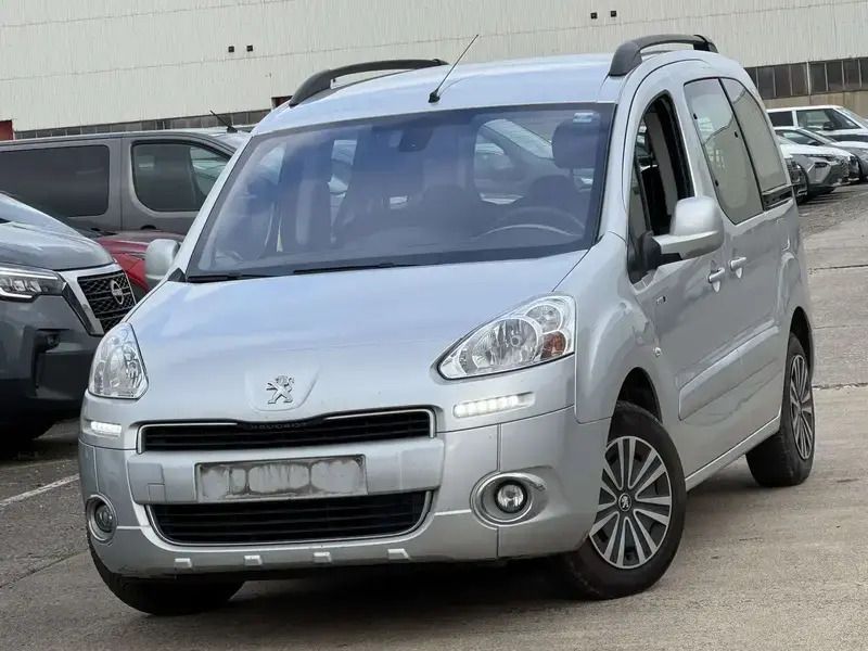 Gris Utilisé 2015 Peugeot Partner Tepee Style Monospace | 4 250 € (Bon prix) - Image 1/4