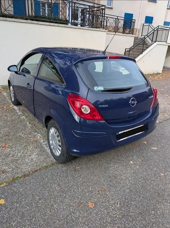 Utilisé 2008 Opel Corsa Enjoy Berline | 2 400 € (Prix juste) - Image 1/4