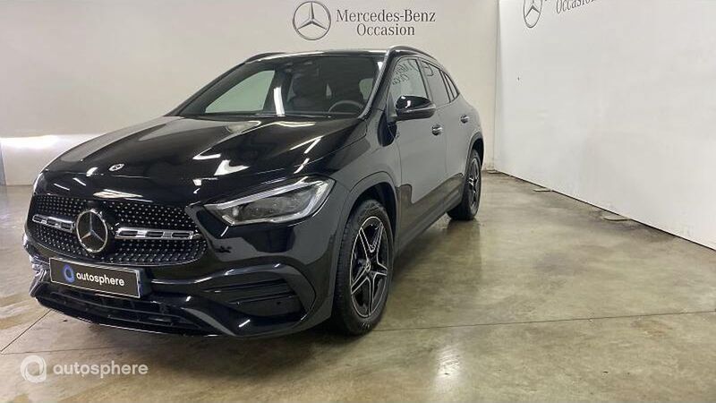 Noir cosmos métallisé Utilisé 2024 Mercedes GLA250 AMG line SUV | 44 999 € (Prix juste) - Image 1/4
