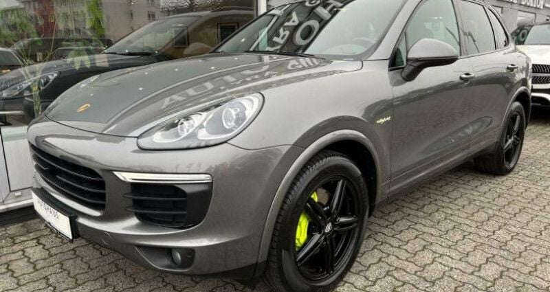 Utilisé 2000 Porsche Cayenne S E-Hybrid SUV | 55 000 € - Image 1/4