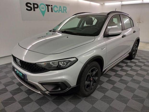 Gris Utilisé 2023 Fiat Tipo Cross | 17 490 € (Prix juste) - Image 1/4