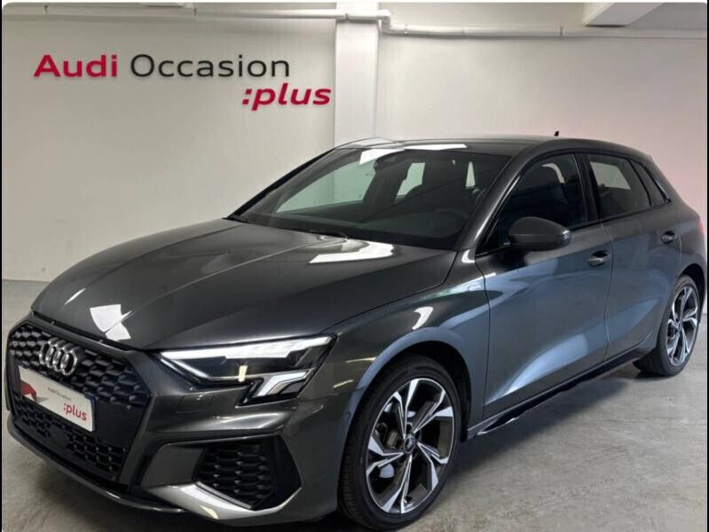 Gris Utilisé 2023 Audi A3 Sportback S-Line Berline | 35 991 € (Prix juste) - Image 1/4