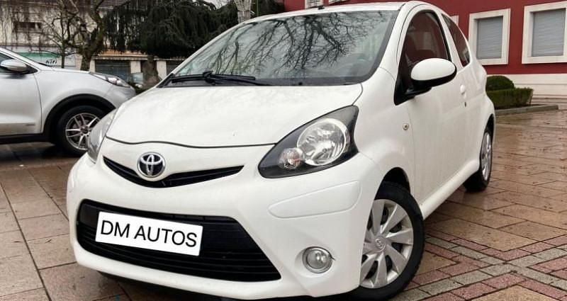 Blanc Utilisé 2014 Toyota Aygo Citadine | 4 500 € - Image 1/4