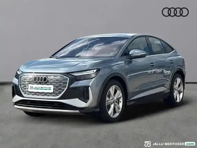 Bleu geyser métallisé Utilisé 2024 Audi Q4 Sportback e-tron Design SUV | 40 690 € - Image 1/4