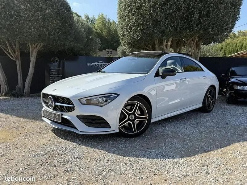Blanc Utilisé 2020 Mercedes CLA200 AMG line Berline | 28 990 € (Prix juste) - Image 1/4