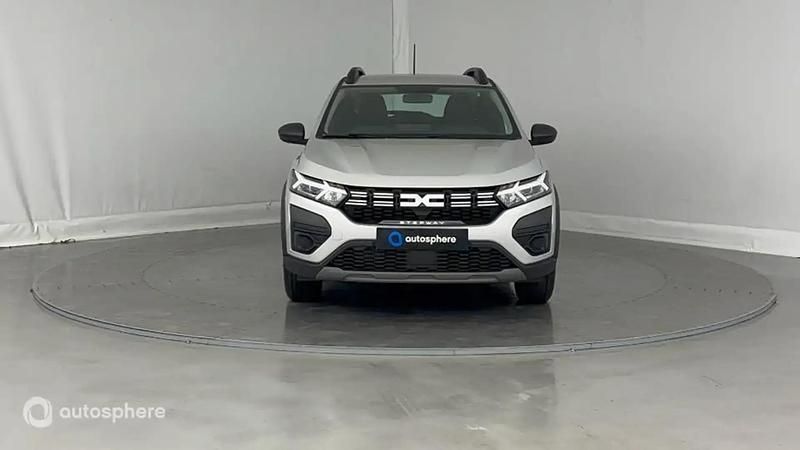 Occasion Dacia Sandero Essentiel 92 ch (67 kW) 2023 Gris Berline