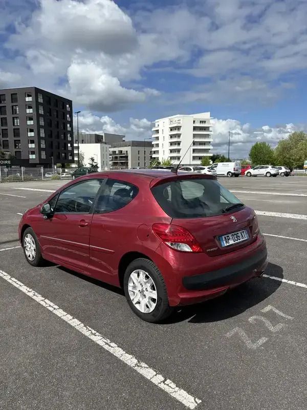 Image 2/4