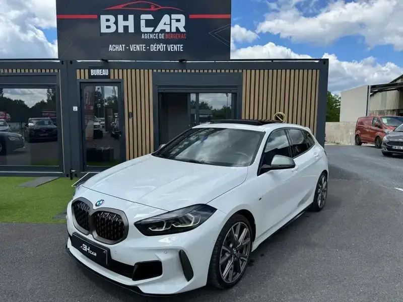 Blanc Utilisé 2021 BMW M135 M Performance Citadine | 38 990 € (Bon prix) - Image 1/4
