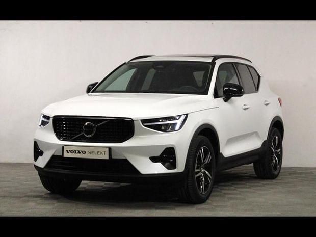 Blanc Occasion 2025 Volvo XC40 Plus SUV | 47 900 € - Image 1/4