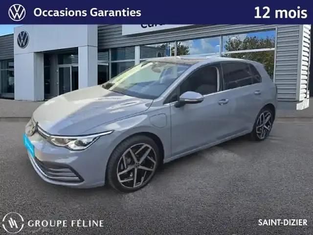 Gris Utilisé 2024 VW Golf VIII Style Berline | 29 990 € (Prix juste) - Image 1/4