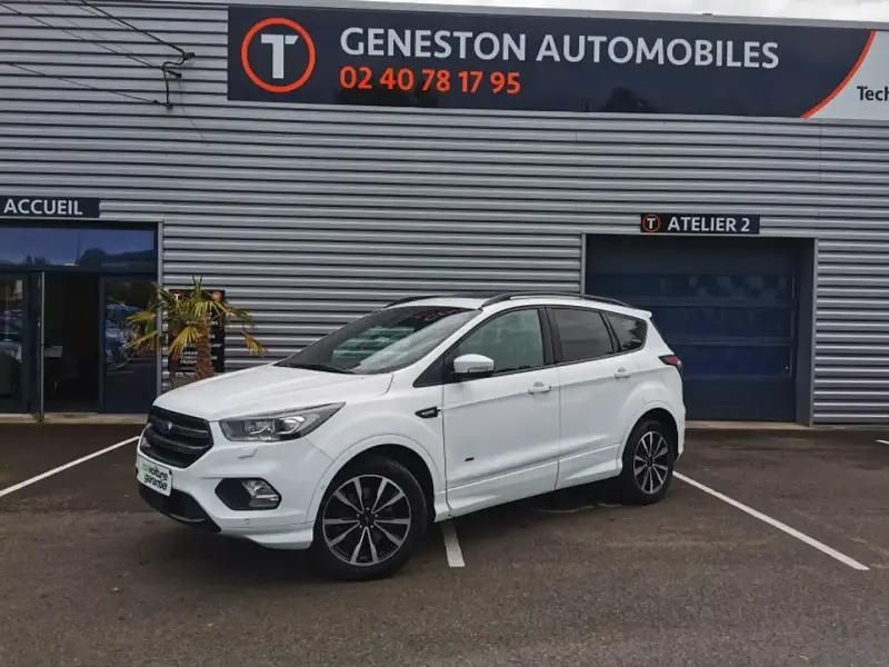 Blanc Utilisé 2017 Ford Kuga ST-Line SUV | 17 990 € (Prix juste) - Image 1/4
