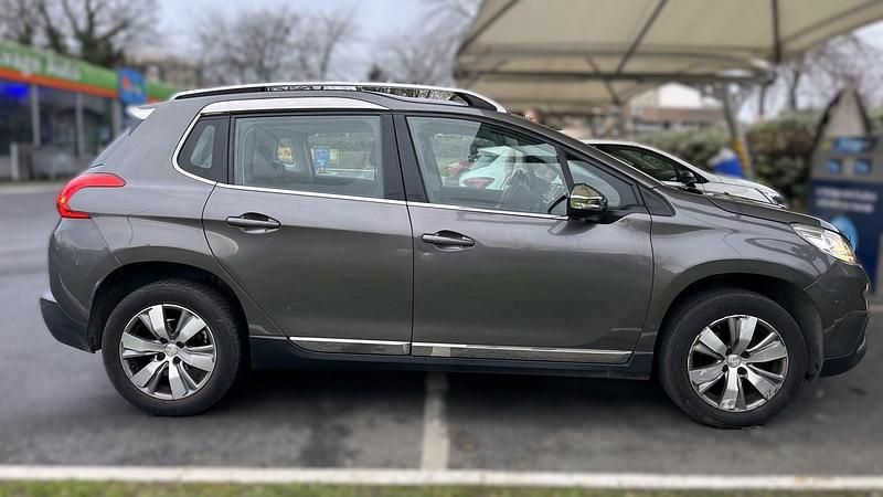 Occasion Peugeot 2008 Allure 100 ch (73 kW) 2016 Gris SUV
