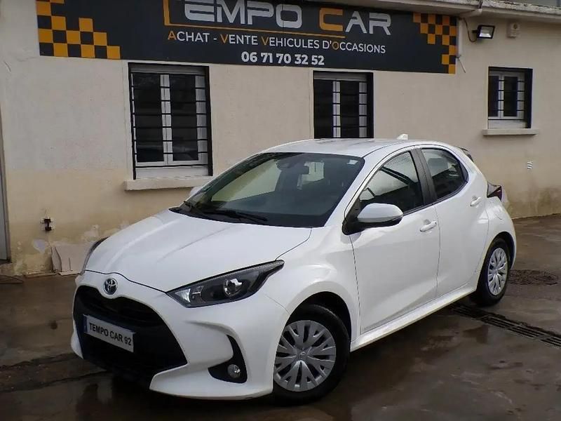 Occasion Toyota Yaris Hybrid Business Edition 92 ch (67 kW) 2022 Blanc Citadine