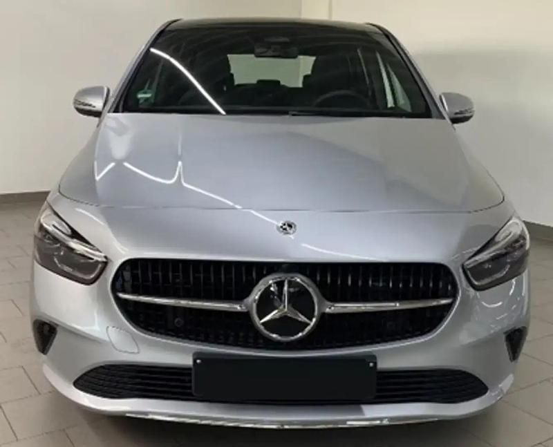Argent Utilisé 2025 Mercedes B200 Monospace | 32 893 € - Image 1/4