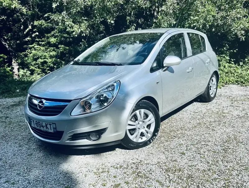Utilisé 2008 Opel Corsa Cosmo Berline | 3 500 € (Prix juste) - Image 1/4