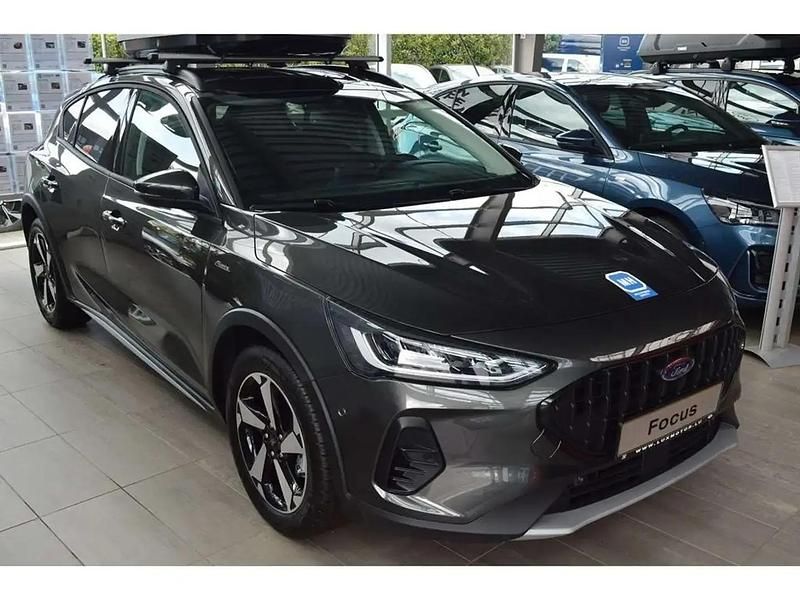 Gris Utilisé 2023 Ford Focus Active Berline | 24 512 € (Prix assez cher) - Image 1/4
