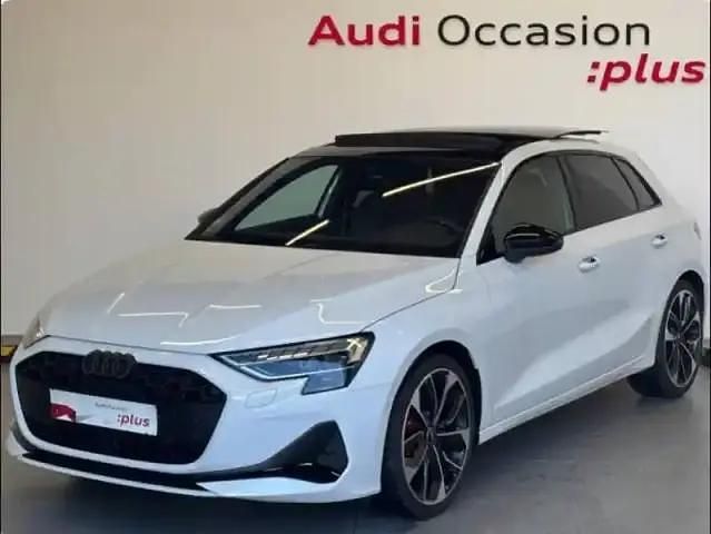 Blanc glacier metallise Occasion 2024 Audi A3 Berline | 42 990 € - Image 1/4
