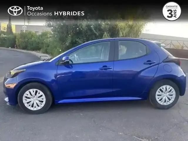Occasion Toyota Yaris Hybrid Business Edition 92 ch (67 kW) 2023 Bleu Berline