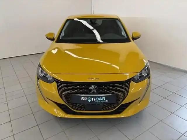 Jaune Occasion 2021 Peugeot 208 Allure Citadine | 14 490 € - Image 1/4