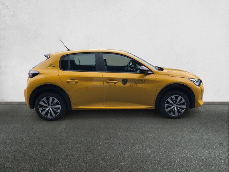 Occasion Peugeot e-208 Active 100 kW (136 ch) 2023 Jaune Citadine