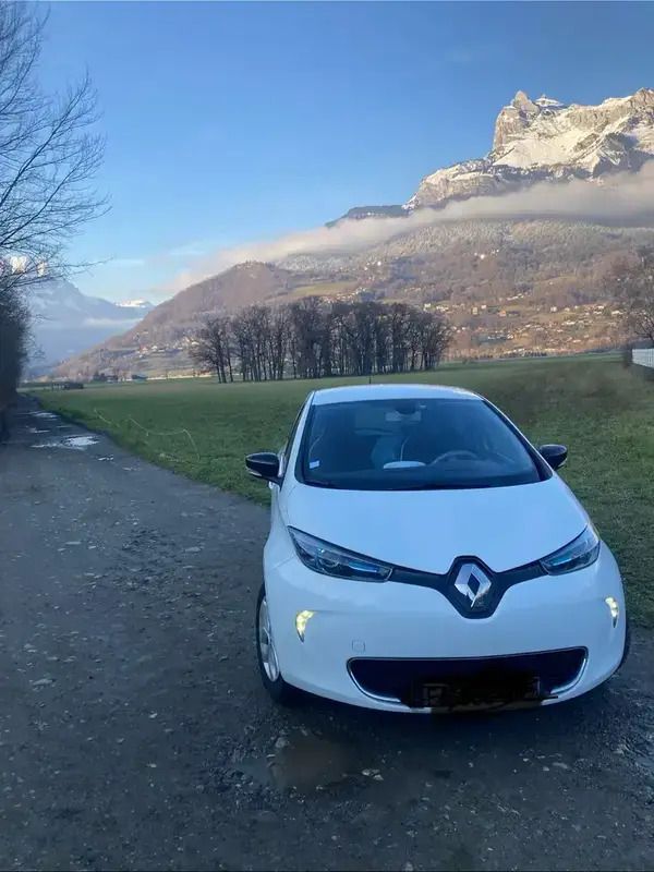 Utilisé 2016 Renault Zoe Life Citadine | 4 500 € (Bon prix) - Image 1/4