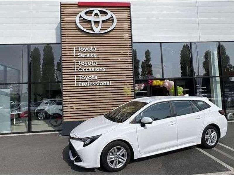 Utilisé 2022 Toyota Corolla Business Edition | 23 980 € (Prix juste) - Image 1/1