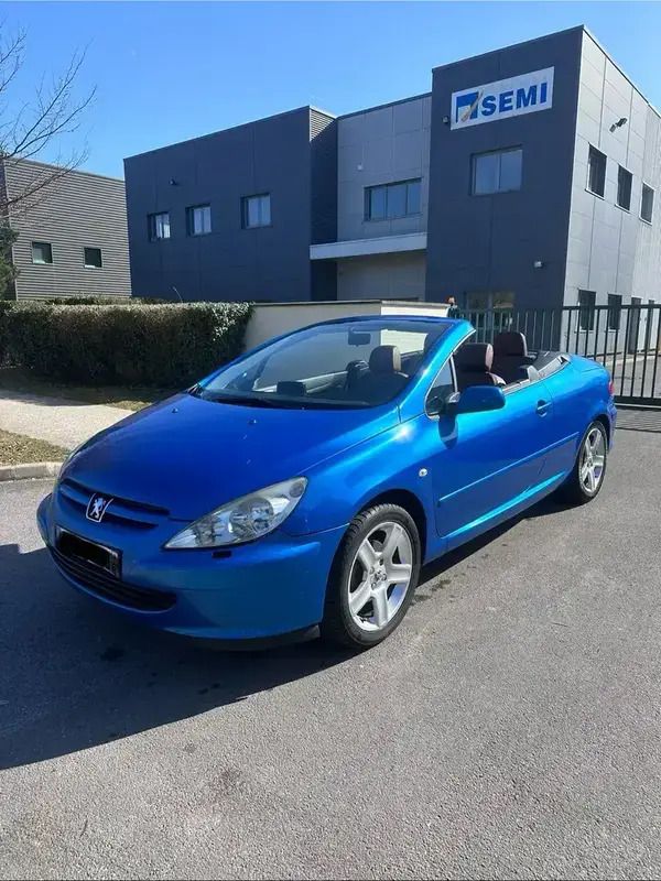 Utilisé 2004 Peugeot 307 CC Cabriolet | 4 500 € - Image 1/4