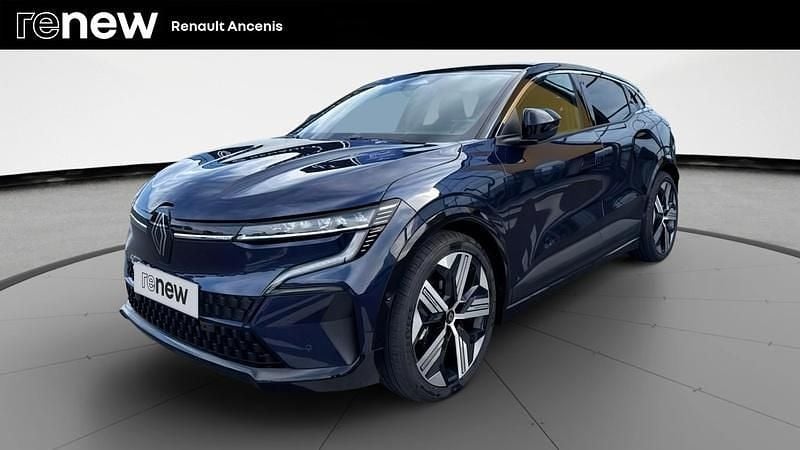 Bleu Occasion 2025 Renault Megane E-Tech Iconic Berline | 37 990 € - Image 1/4