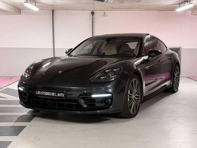 Occasion Porsche Panamera 441 ch (324 kW) 2022 Gris Berline