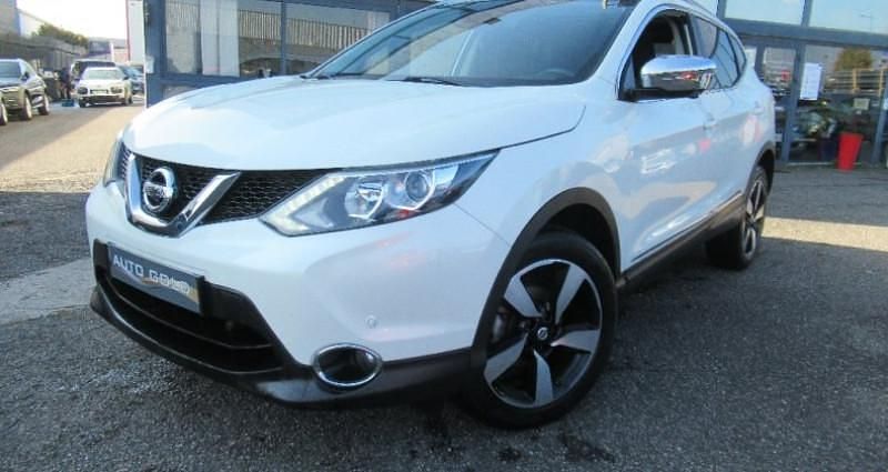 Utilisé 2015 Nissan Qashqai Tekna SUV | 10 990 € (Prix juste) - Image 1/4
