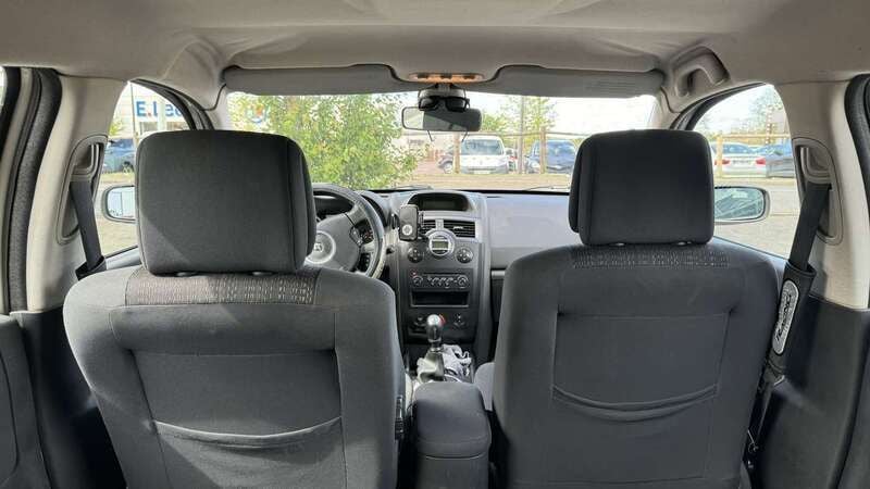Image 3/4