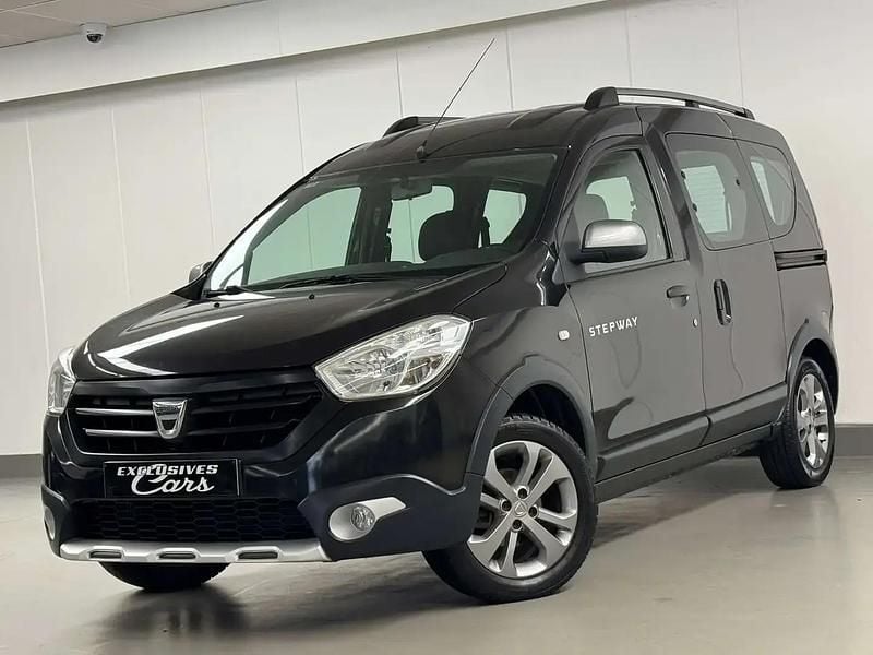 Noir Utilisé 2015 Dacia Dokker Stepway Van | 6 900 € (Super prix) - Image 1/4