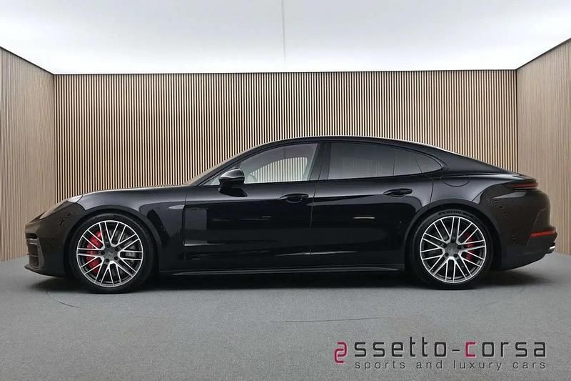 Noir Nouvelle 2024 Porsche Panamera Turbo E-Hybrid Berline | 181 435 € - Image 1/4
