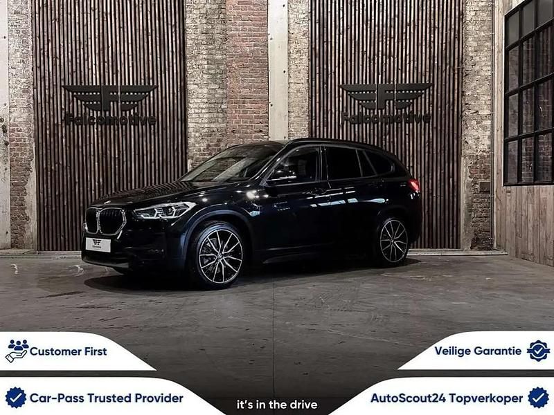 Noir Utilisé 2021 BMW X1 SUV | 25 600 € (Prix juste) - Image 1/4