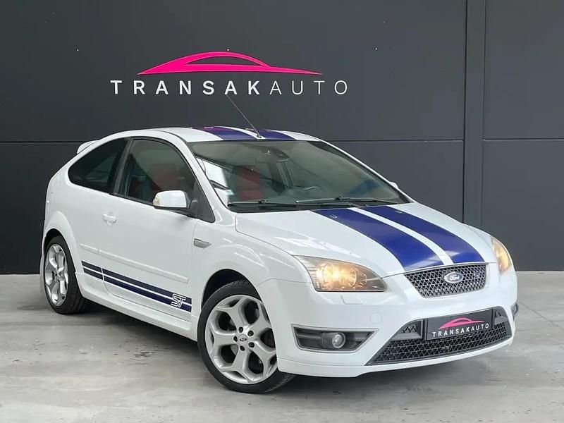 Blanc Utilisé 2008 Ford Focus ST Citadine | 10 490 € - Image 1/4