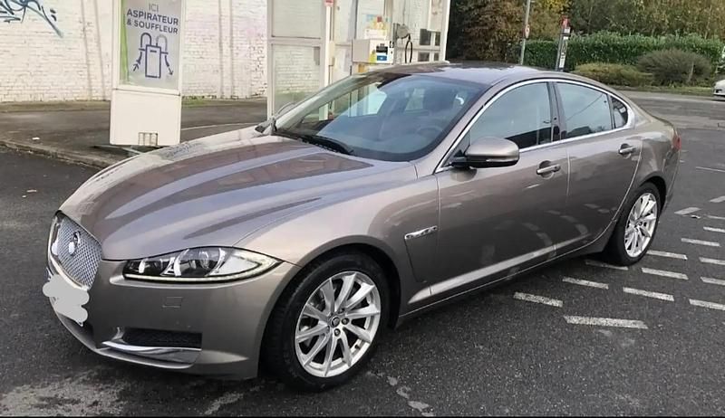 Utilisé 2012 Jaguar XF Berline | 11 000 € - Image 1/4