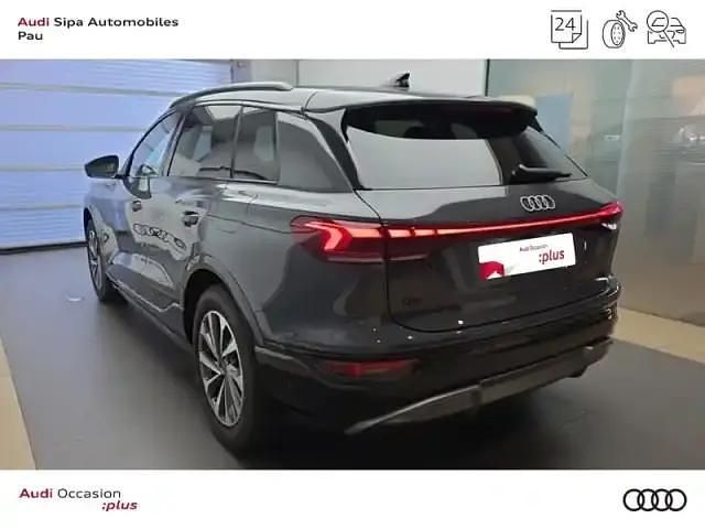 Nouvelle Audi Q6 e-tron Performance 225 kW (306 ch) 2025 Gris magnetique SUV