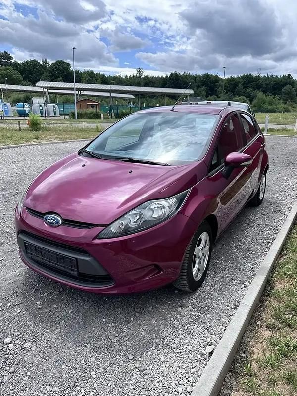 Utilisé 2010 Ford Fiesta Citadine | 5 490 € (Prix juste) - Image 1/4