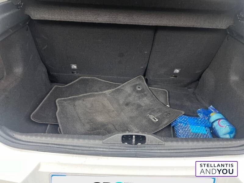 Occasion Citroën C3 Business Class 83 ch (61 kW) 2022 Blanc Citadine