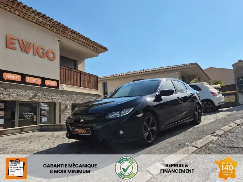 Noir Utilisé 2019 Honda Civic Dynamic Citadine | 15 990 € - Image 1/4