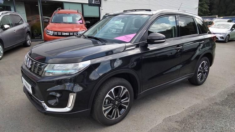 Utilisé 2024 Suzuki Vitara Style SUV | 21 490 € (Prix juste) - Image 1/1