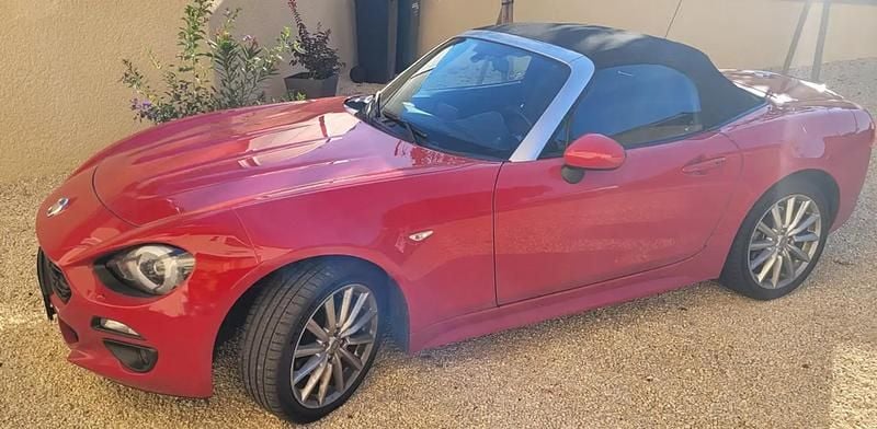 Rouge Utilisé 2017 Fiat 124 Spider Lusso Cabriolet | 21 300 € - Image 1/4
