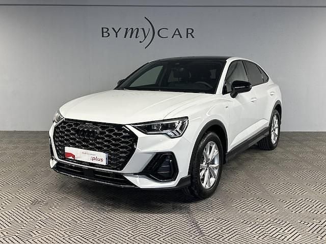 Blanc glacier métallisé Utilisé 2024 Audi Q3 Sportback S-Line SUV | 47 980 € (Prix cher) - Image 1/3