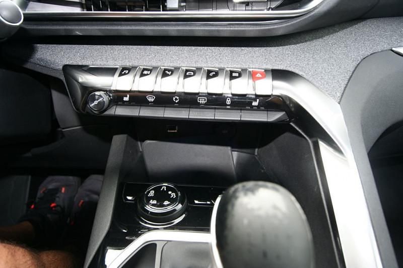 Image 3/4