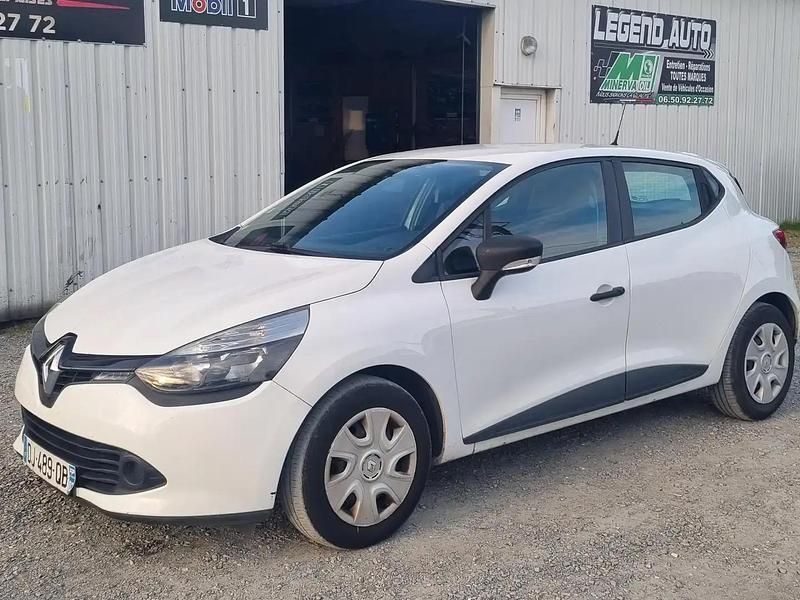 Occasion 2014 Renault Clio IV LIMITED Berline | 3 950 € - Image 1/4