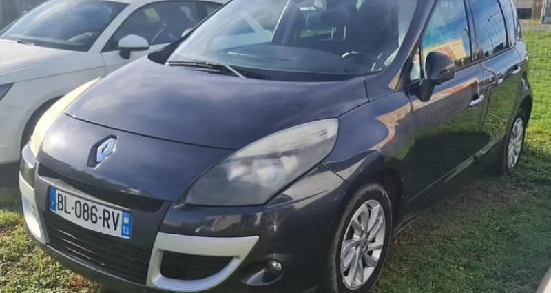 Gris Occasion 2011 Renault Scénic III Monospace | 3 990 € (Prix juste) - Image 1/4