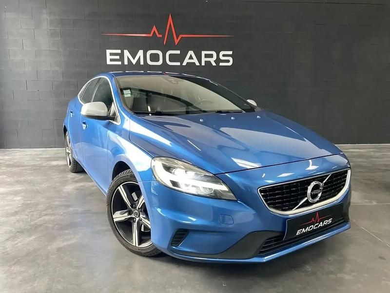 Bleu Utilisé 2018 Volvo V40 R-Design Break | 14 290 € (Prix juste) - Image 1/4