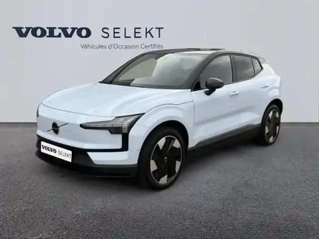 Bleu nuage métal/toit noir Occasion 2024 Volvo EX30 Ultra SUV | 29 499 € (Bon prix) - Image 1/4