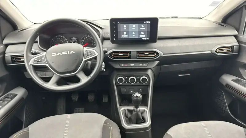 Image 3/4